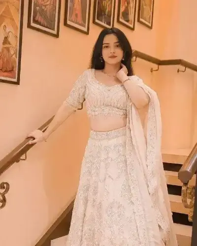Escort Tapan